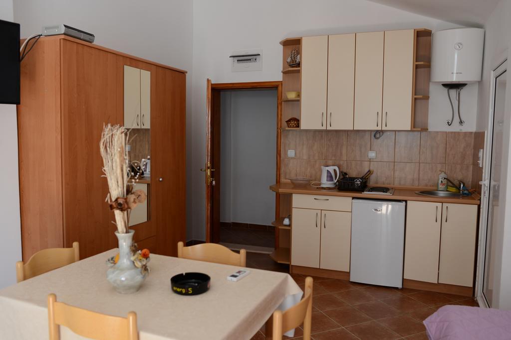 Apartments Vila Lazarevic Tivat Szoba fotó