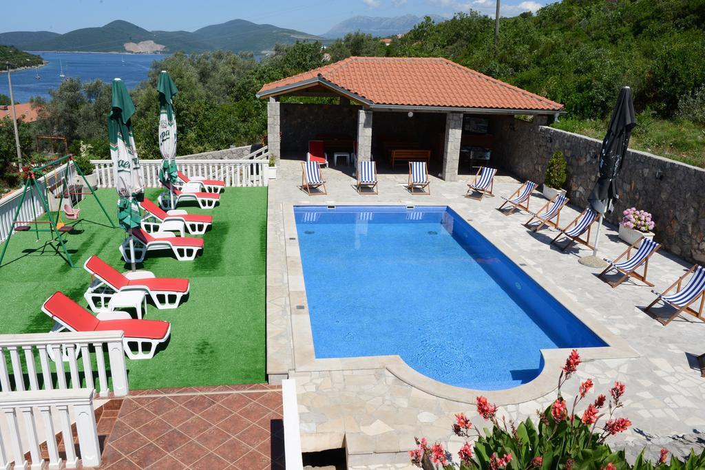 Apartments Vila Lazarevic Tivat Kültér fotó