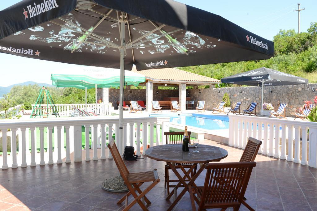 Apartments Vila Lazarevic Tivat Szoba fotó