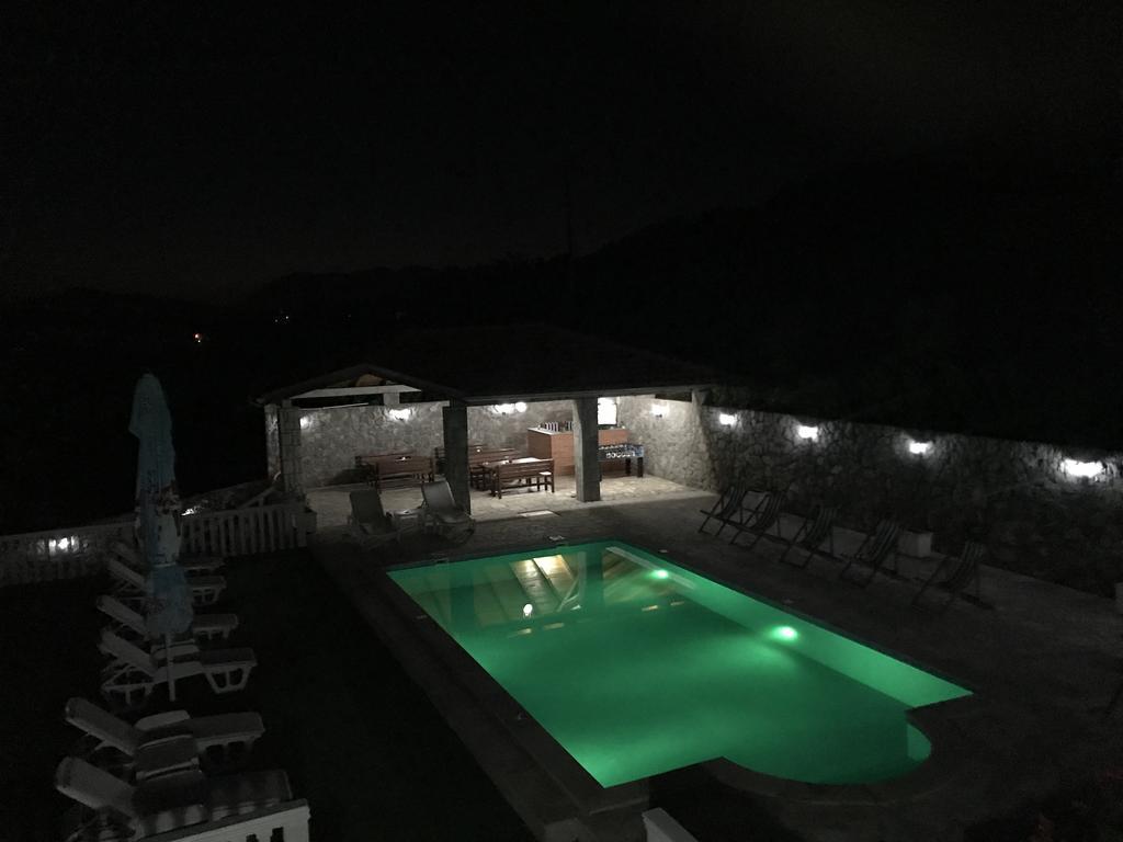 Apartments Vila Lazarevic Tivat Kültér fotó