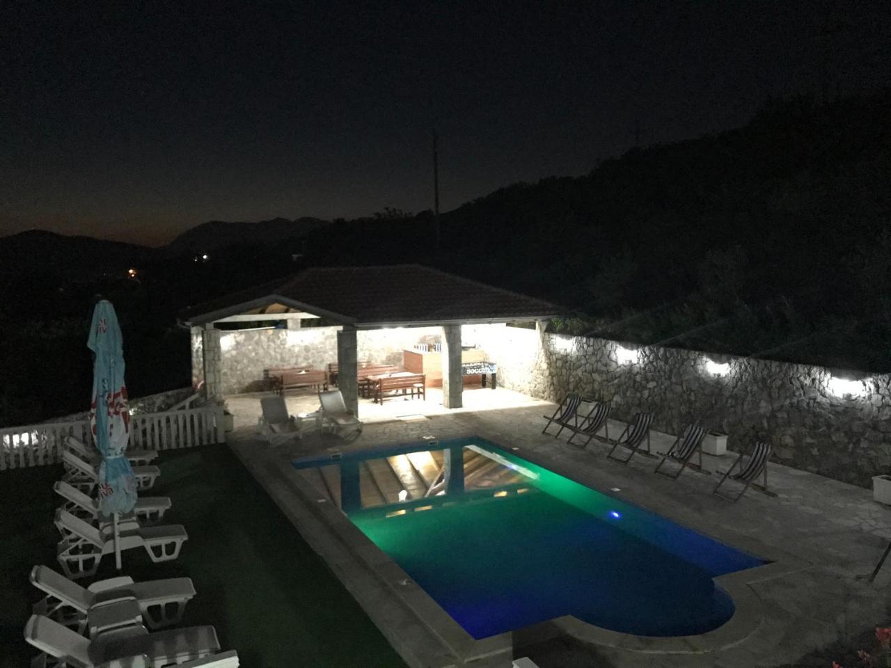 Apartments Vila Lazarevic Tivat Kültér fotó