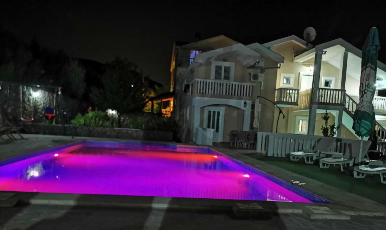 Apartments Vila Lazarevic Tivat Kültér fotó